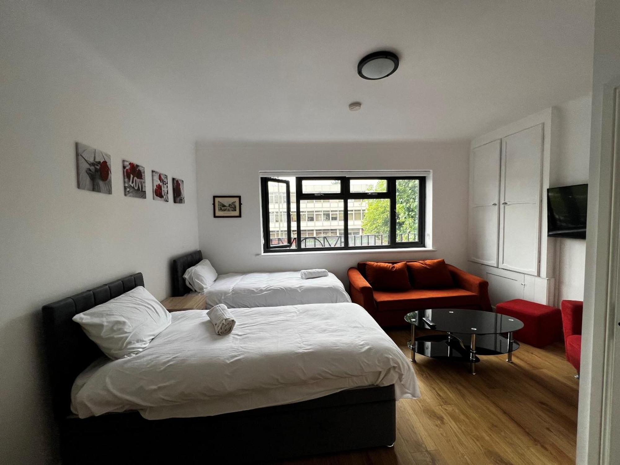 The Barrington Hotel New Barnet 外观 照片