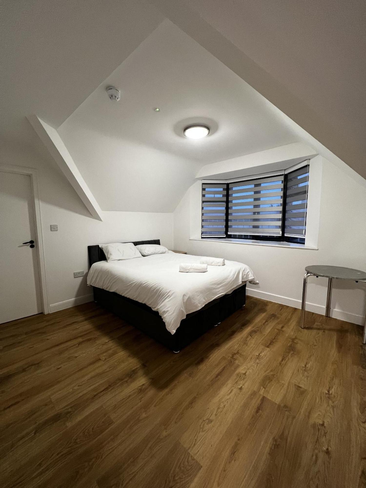 The Barrington Hotel New Barnet 外观 照片